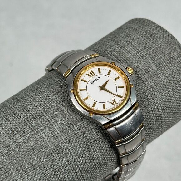 Sieko Watch Womens 26mm Round White Dial Two Tone 6.25\